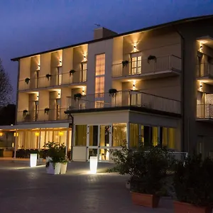 2* Hotel Infinity